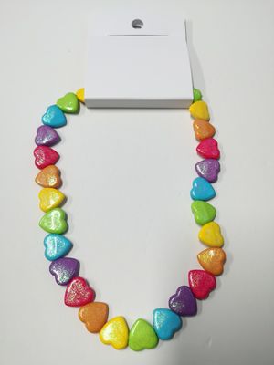 Kleurrijke hartenarmband, praktische regenboogarmband voor kinderen.